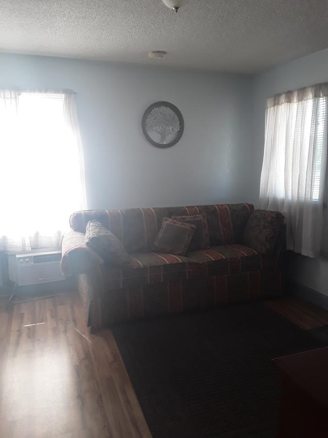 Eddy'S Motel Бьютт Экстерьер фото