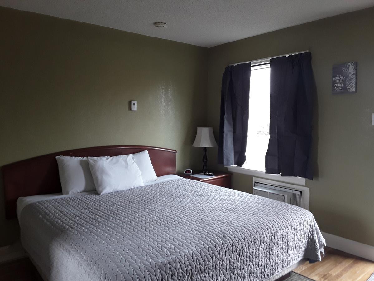 Eddy'S Motel Бьютт Экстерьер фото