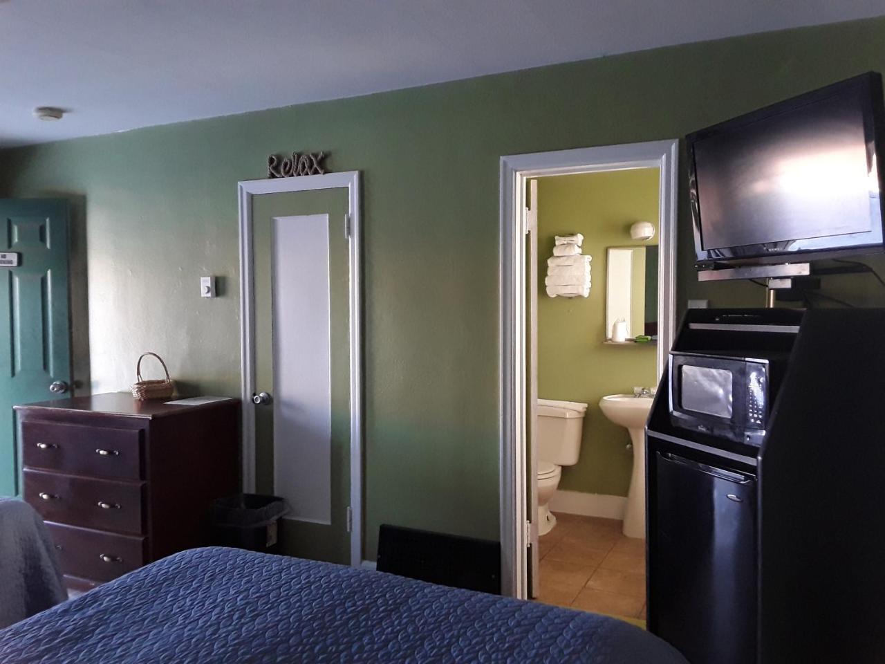 Eddy'S Motel Бьютт Экстерьер фото