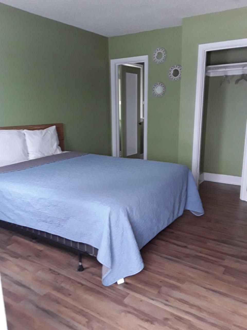 Eddy'S Motel Бьютт Экстерьер фото